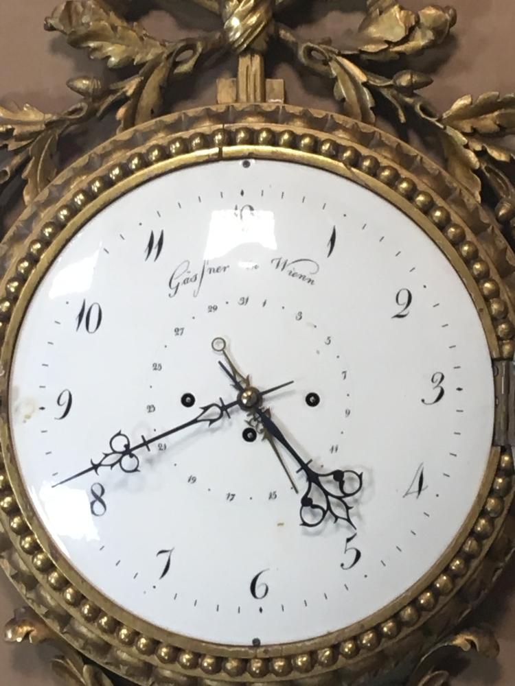 An early 19th century Austrian giltwood wall clock, signed 'Gassner in Wien', the 25cm white dial - Image 2 of 5