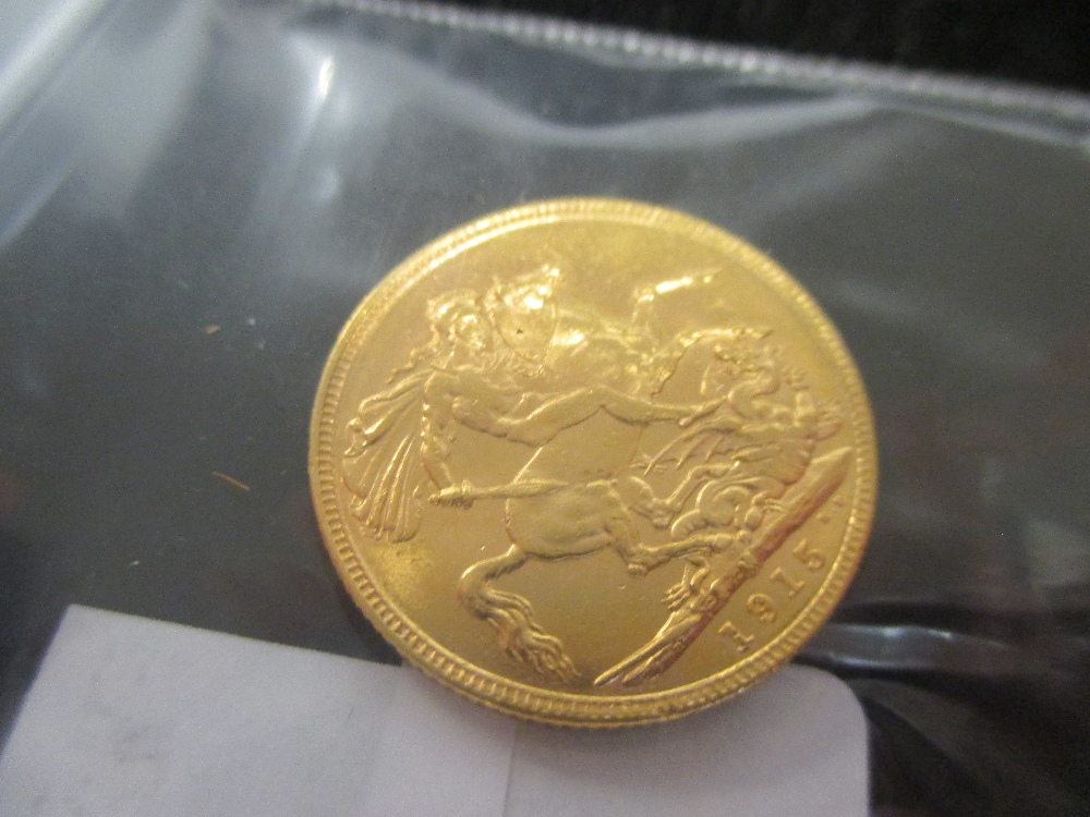 George V gold Sovereign, 1915 - Image 2 of 2