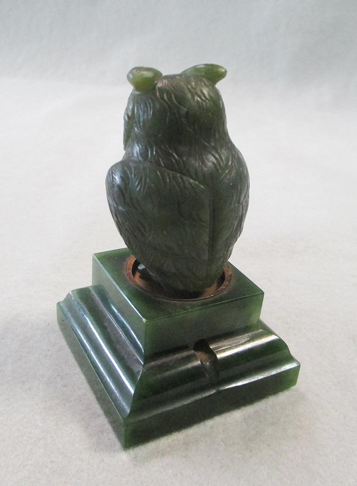 A jade and gem-set model of an owl in the manner of Fabergé, the carved jade owl with ruby eyes a - Image 2 of 3