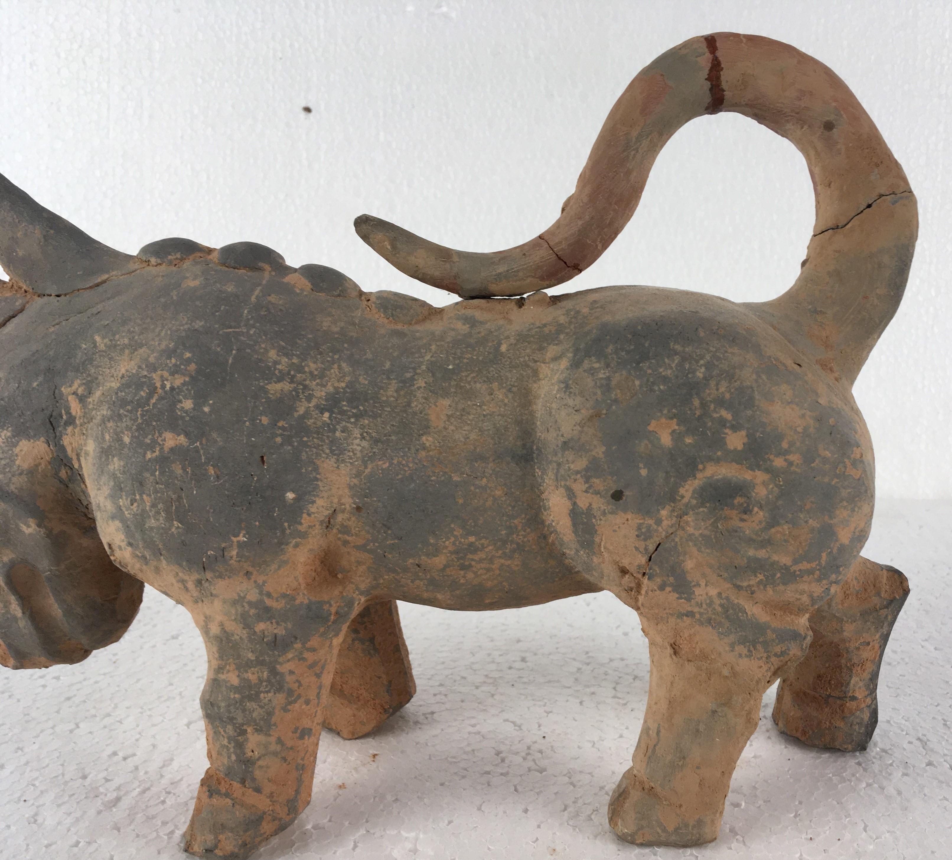 A Han Dynasty earthenware model of a mythical creature, together with an early 20th century - Image 17 of 19