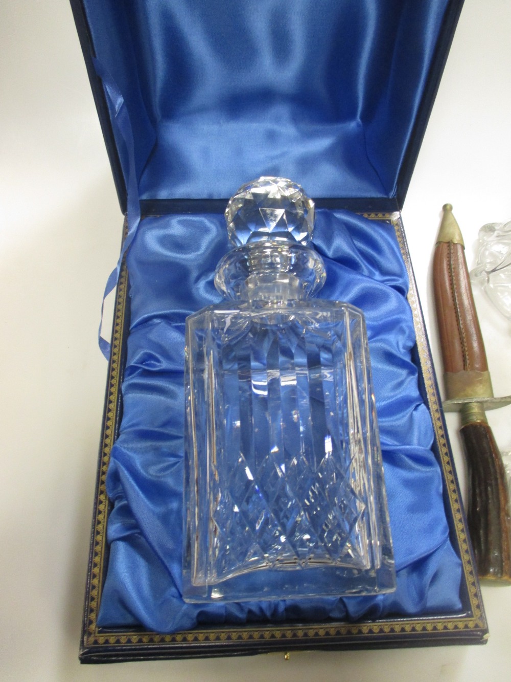 A pair of early 20th century glass decanters and a modern Thomas Webb decanter and a souvenir - Image 3 of 8