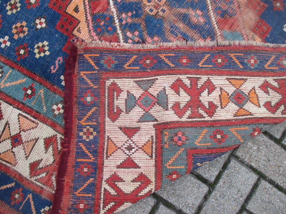 A 20th Century Caucasian kilim 280 x 135cm - Image 4 of 4