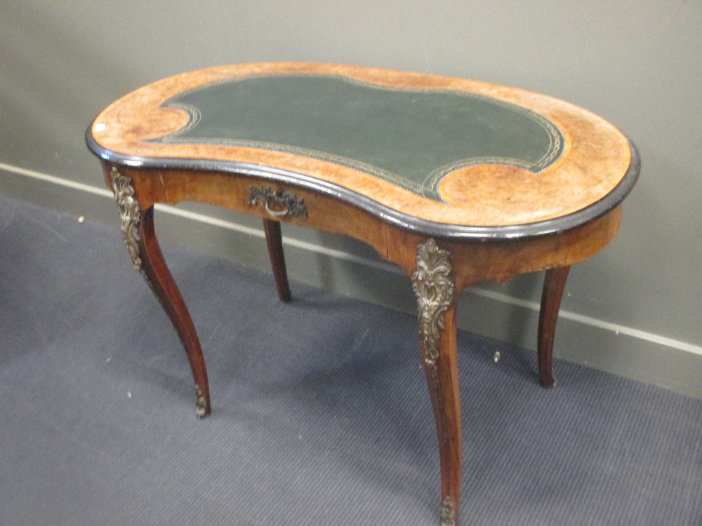 A kidney shaped bureau plat