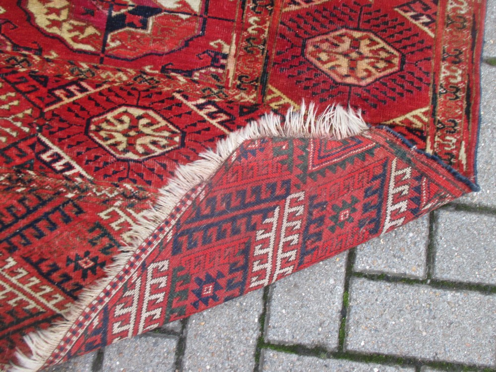 A Tekke Turkoman carpet - Image 2 of 3