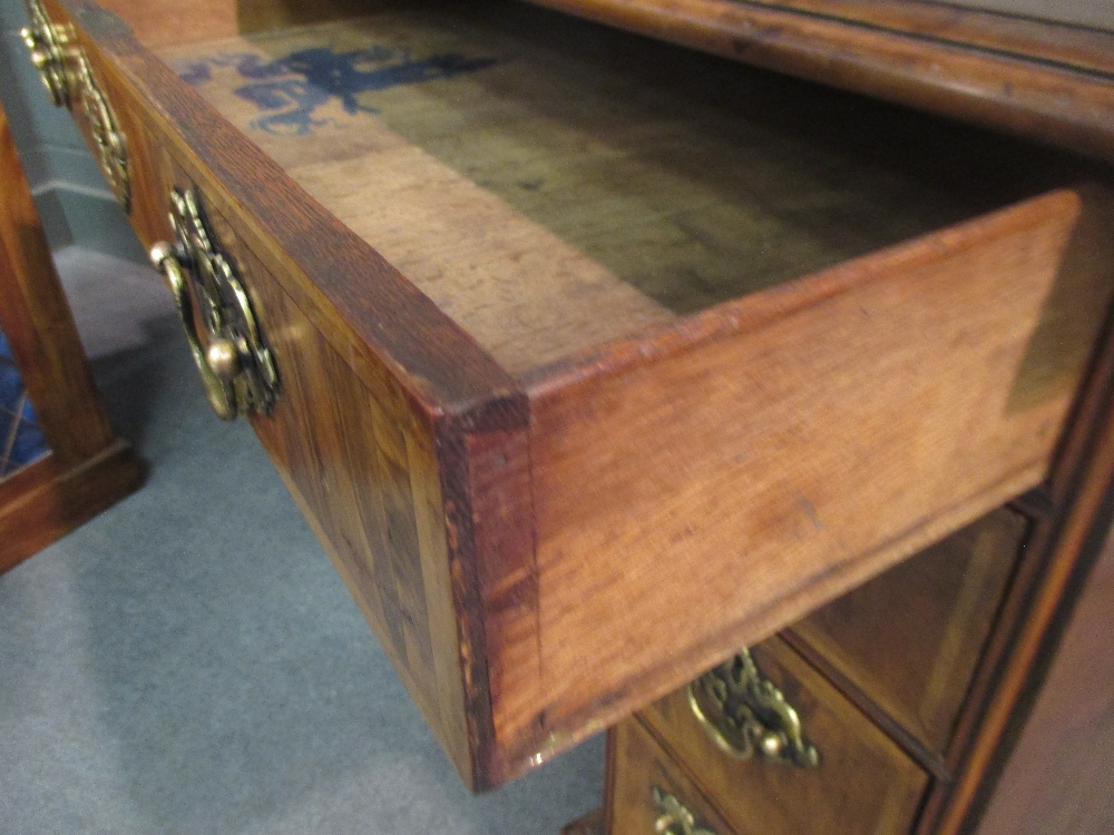 An 18th century walnut kneehole desk on bracket feet 75 x 83 x 53cm - Bild 3 aus 4