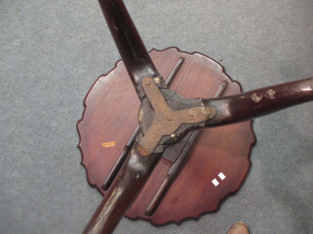 An 18th century mahogany pie crust tilt top tripod table - Image 2 of 5