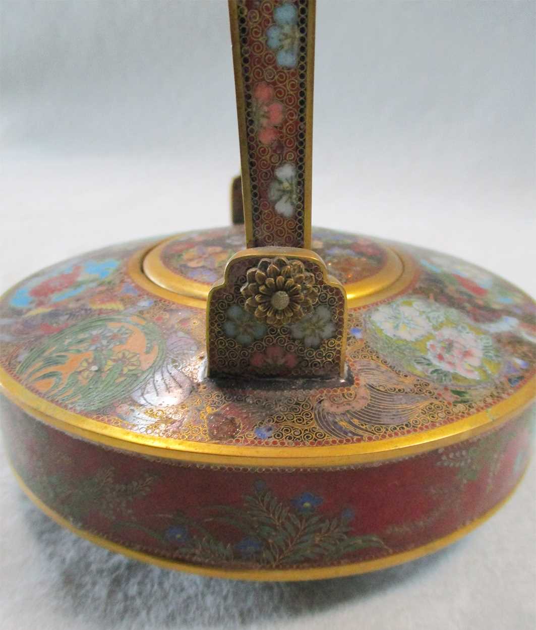 A Japanese cloisonne enamel teapot and cover, attributed to Namikawa Yasuyuki (1845-1927), - Image 2 of 5