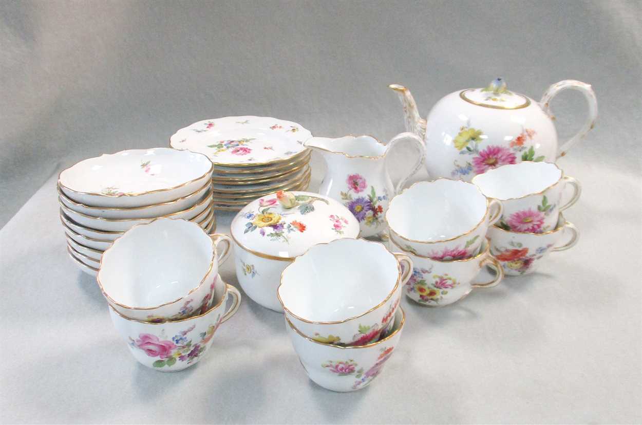 A Meissen tea service, - Image 2 of 4