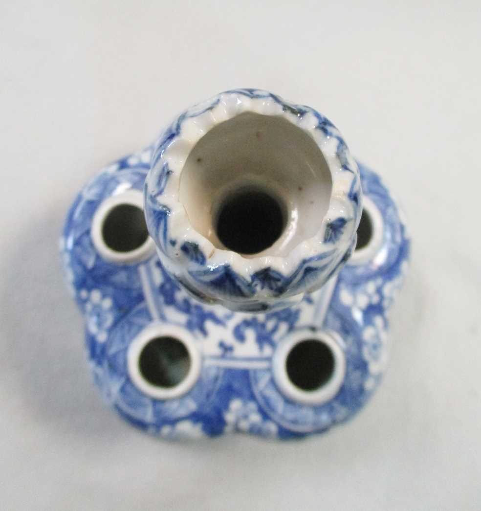 A Chinese blue and white export porcelain quintal vase/bulb pot, Qing Dynasty, late 19th century, - Image 4 of 7
