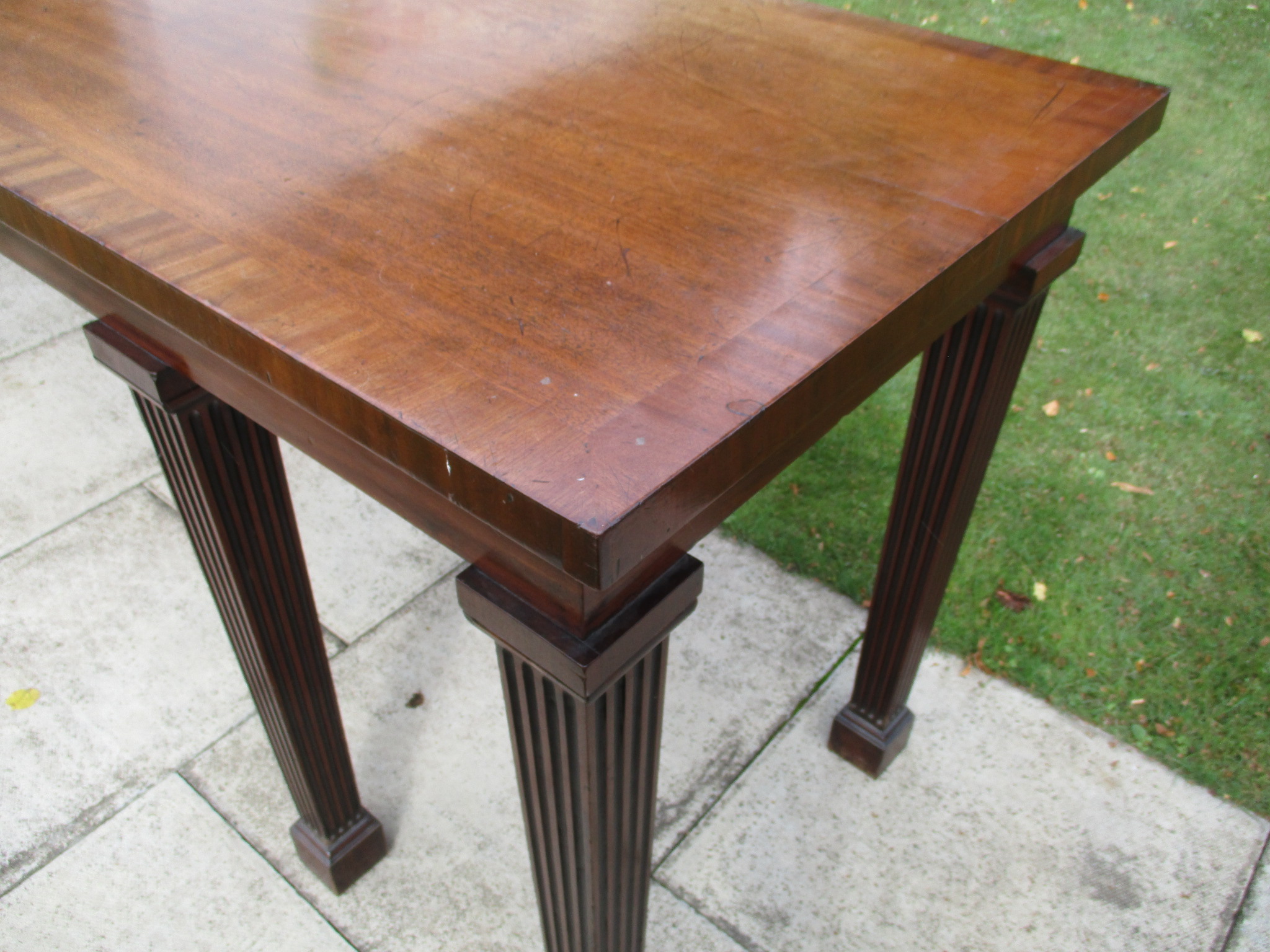 A George III mahogany serving table, - Image 2 of 5