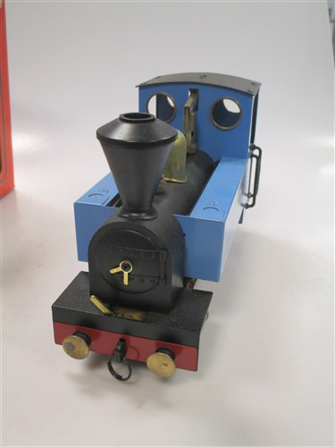 A Mamod steam railway SL2 blue model 0-4-0 tractor engine, good in box