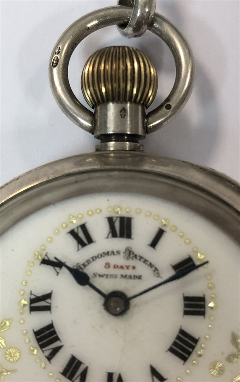 Schild & Cie - A George V silver Hebdomas 8 day open faced pocket watch and chain, - Bild 5 aus 12