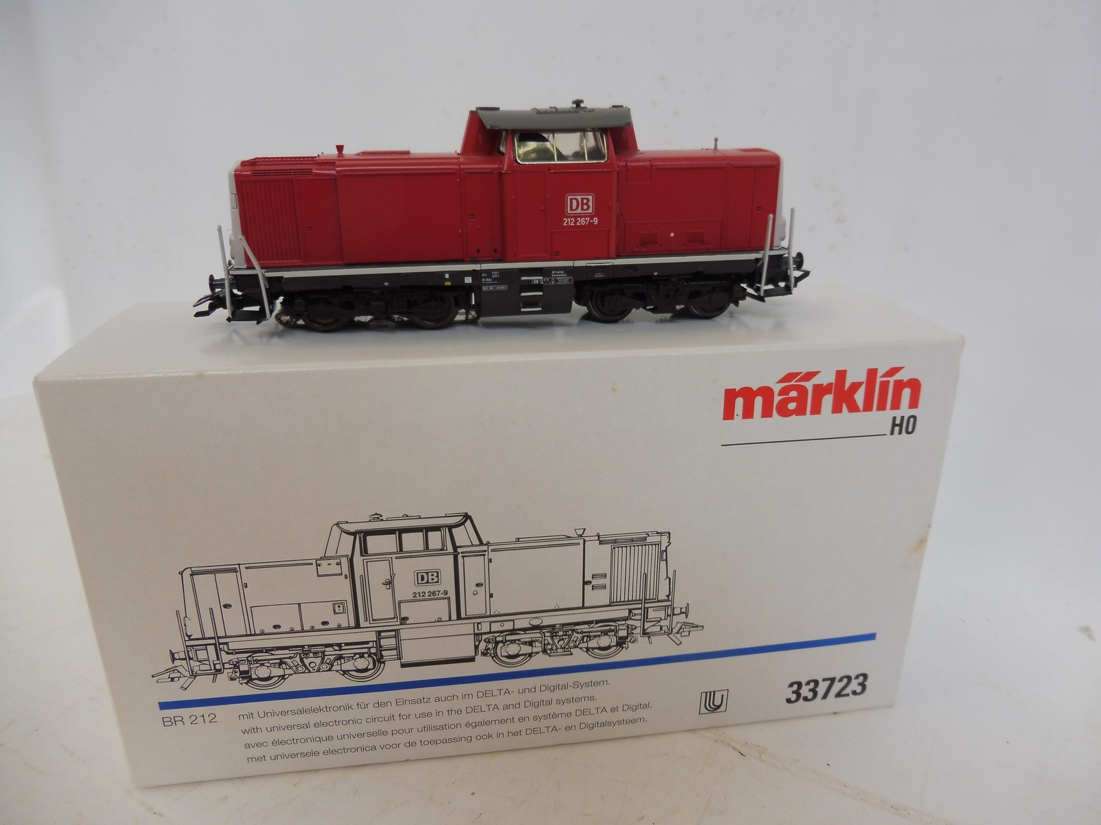 A boxed Marklin HO gauge locomotive, no. 33723.