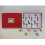 A Qualite Francais boxed set of twelve French infantry soldiers, in excellent condition, plus six