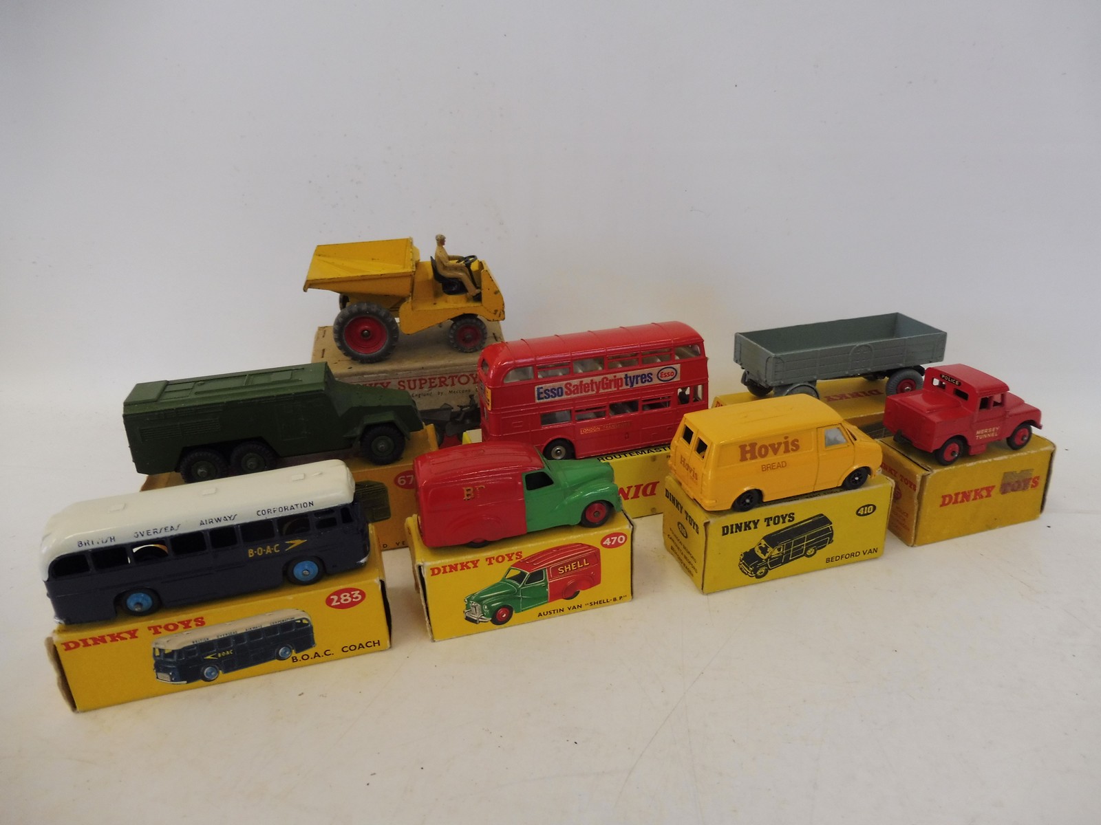 A collection of eight boxed Dinky toys. - Image 2 of 2