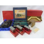 A selection of Hornby O gauge to include a boxed No. 2 Tank Goods Set, rolling stock etc.