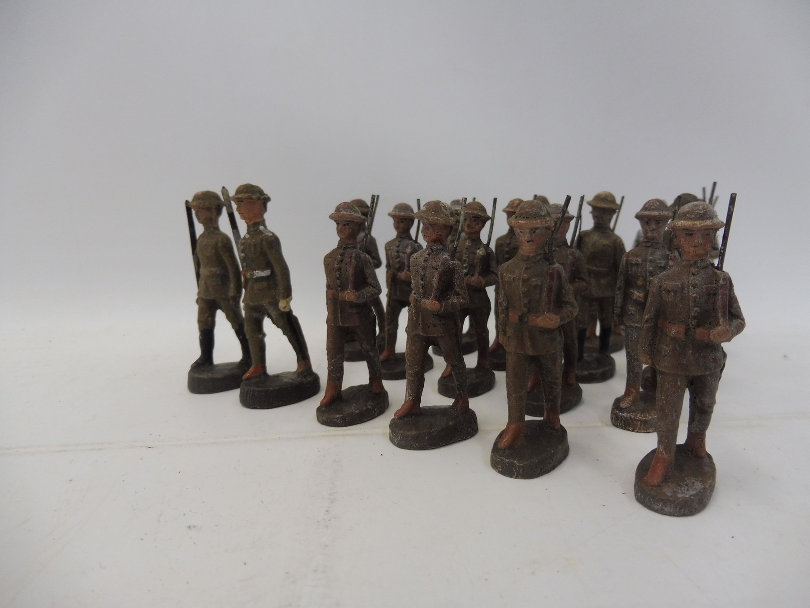 A quantity of Elastolin WWI English soldiers marching. - Image 2 of 4
