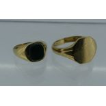 A 9ct yellow gold Signet Ring, with a hexagonal shaped front, 4.2g, Size V, together with a small