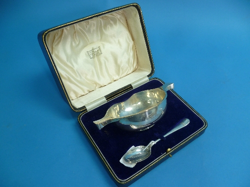 A cased silver Christening Quaiche and Spoon Set, by William Lister & Sons, the bowl hallmarked