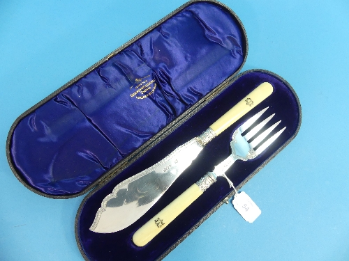 A late Victorian cased set of Victorian silver Fish Servers, by Goldsmiths and Silversmiths Co.,