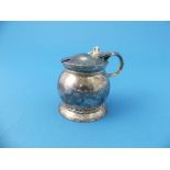 Omar Ramsden; A George VI silver Mustard Pot, hallmarked London, 1938, in the Arts and Crafts
