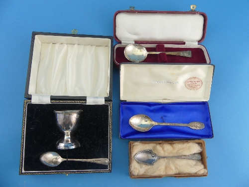 An Elizabeth II silver Spoon, by A.E.Jones, hallmarked Birmingham, 1969, 5½in (14cm) long, with