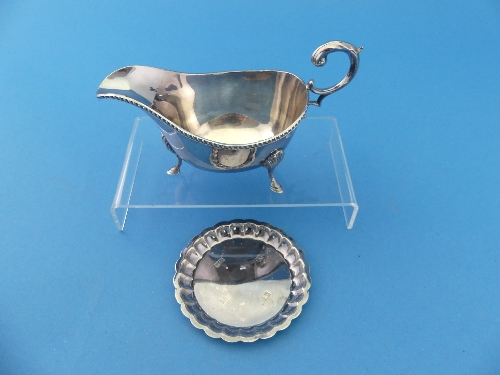 An Elizabeth II silver Sauce Boat, by James Dixon & Son, hallmarked Sheffield, 1961, of