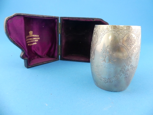 A cased Victorian silver Christening Mug, by Walter & John Barnard, hallmarked London, 1885, of - Image 2 of 4