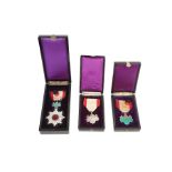 3 JAPANESE MILITARY MEDALS (ORDER OF THE RISING SUN) & RARE WW2 TOKYO FIRE BRIGADE COAT