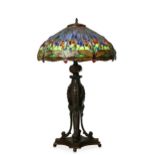 A TIFFANY STYLE 'DRAGONFLY' TABLE LAMP.