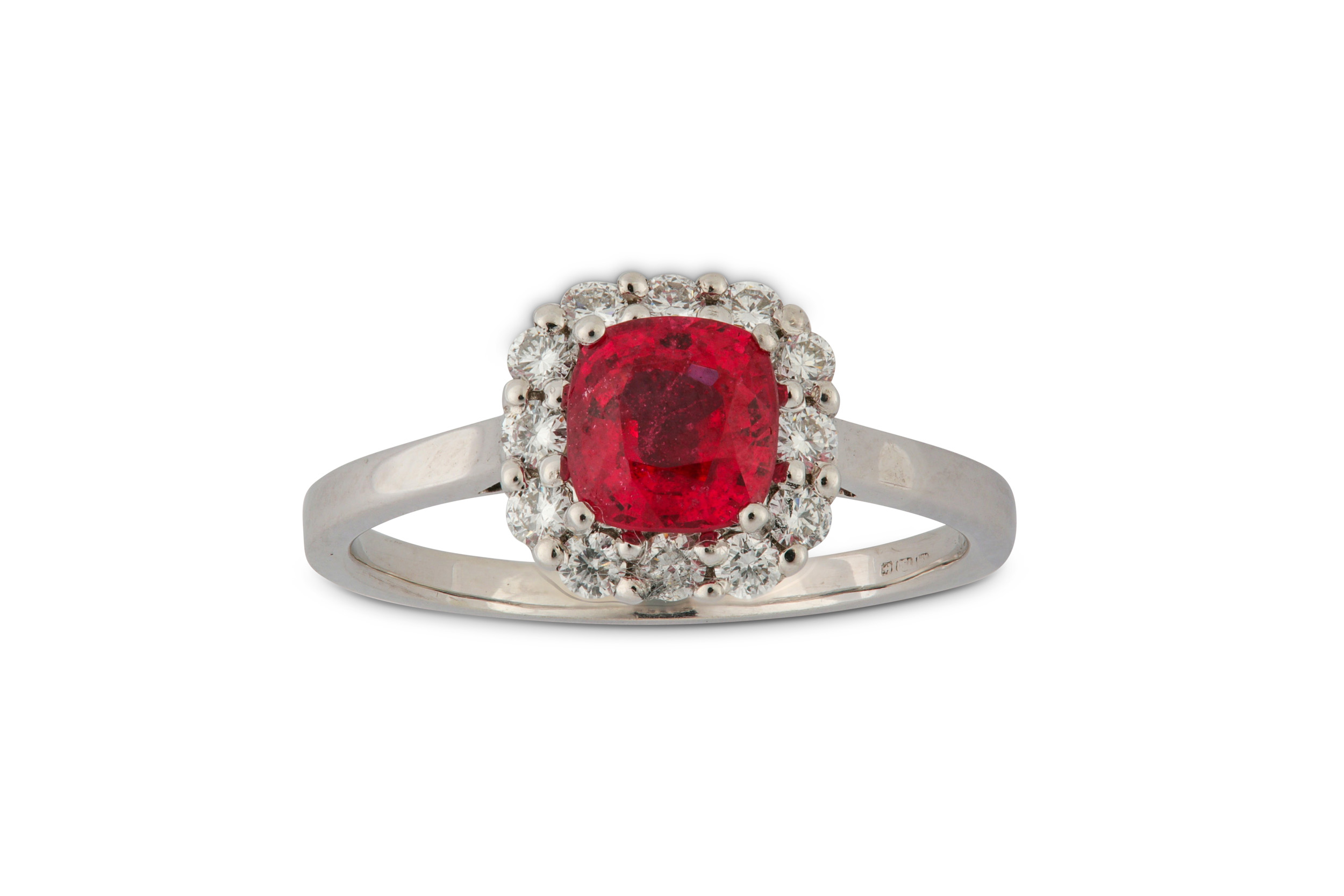 A red spinel and diamond cluster ring - Image 2 of 2