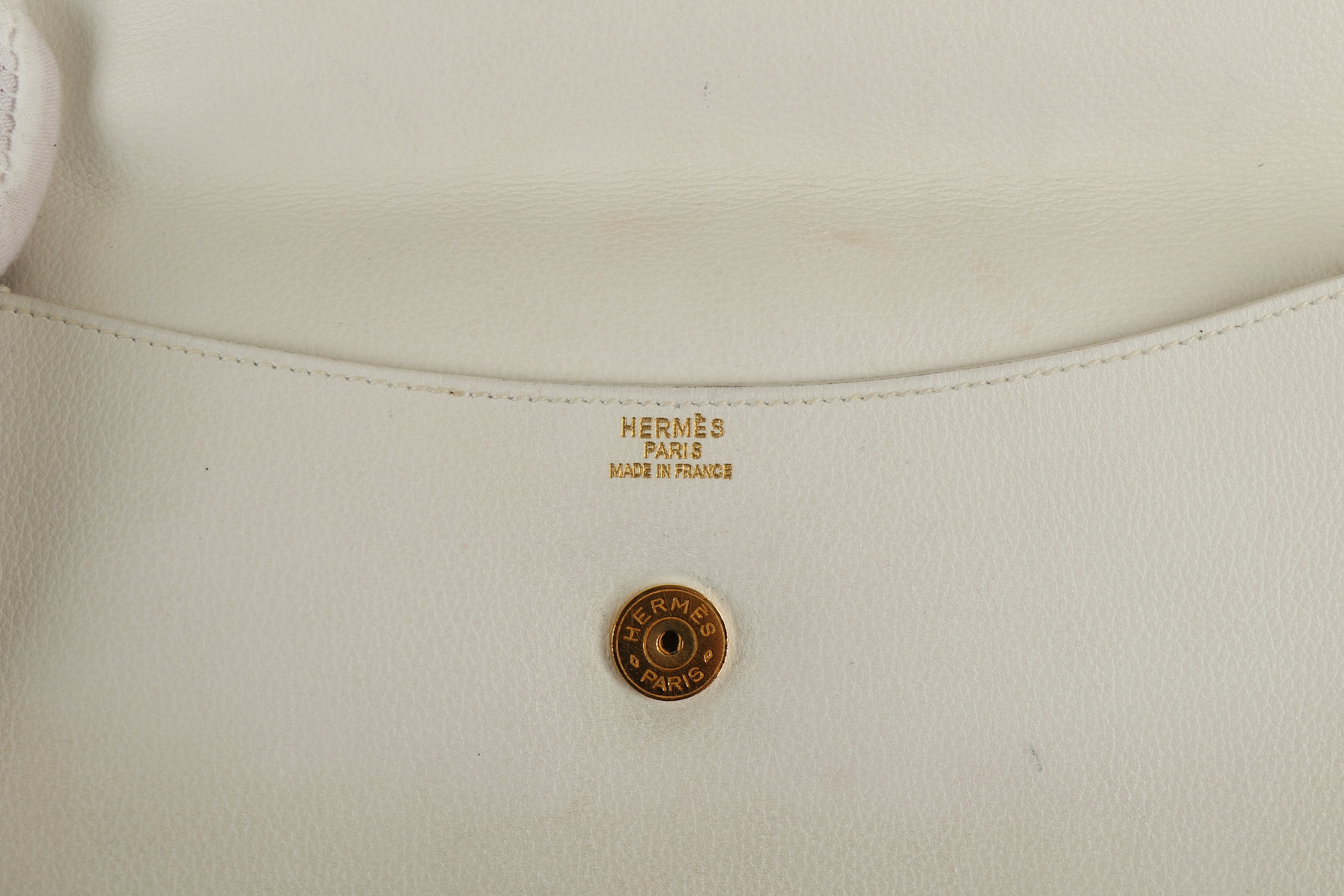 Hermes White Epsom Rio Clutch, c. 1994, wood and gilt metal H popper fastening, 24cm wide, 16cm high - Image 4 of 5