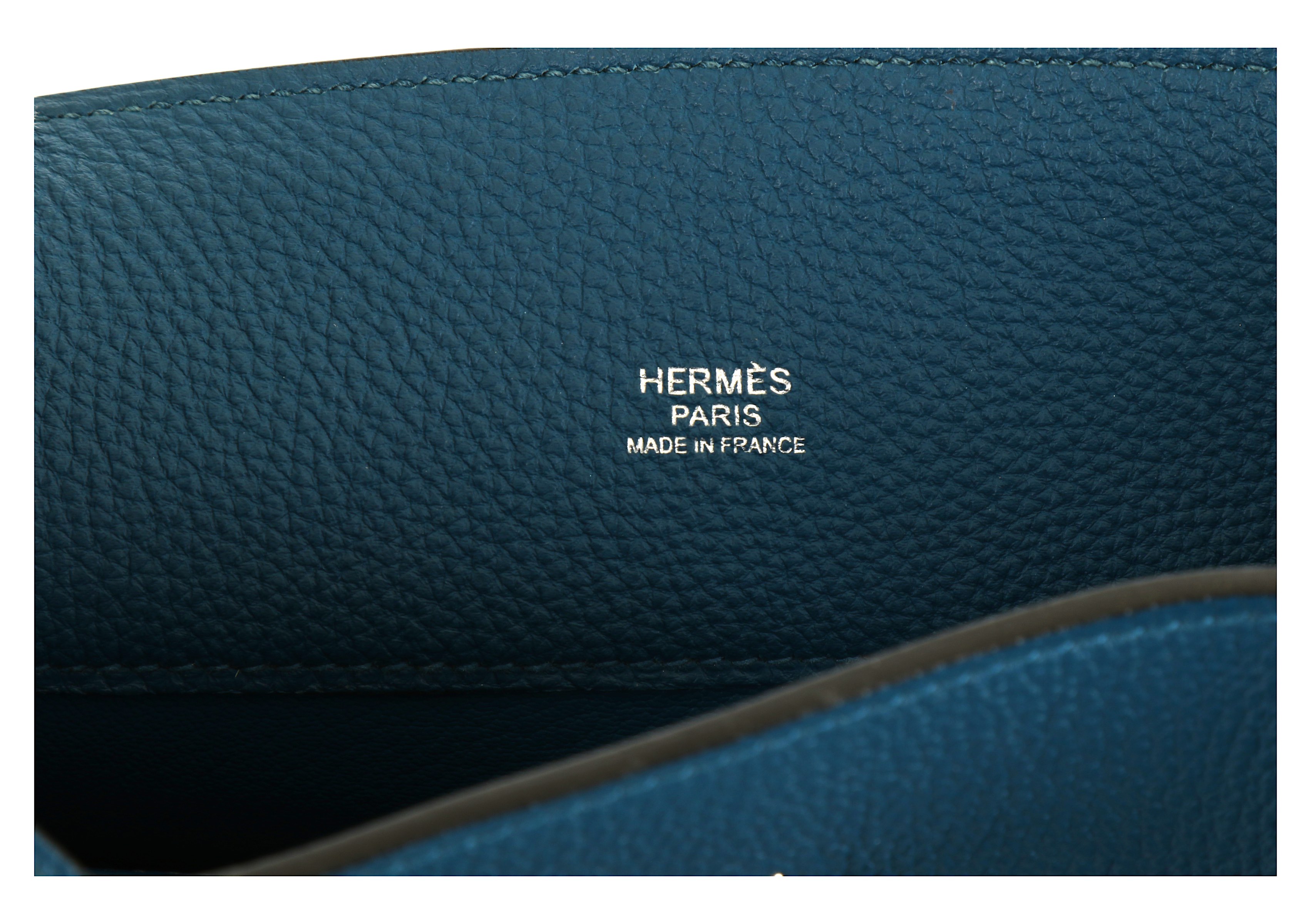 Hermes Blu Saphir So Kelly 26, c. 2015, Togo leather with Palladium plated hardware and adjustable - Image 7 of 9