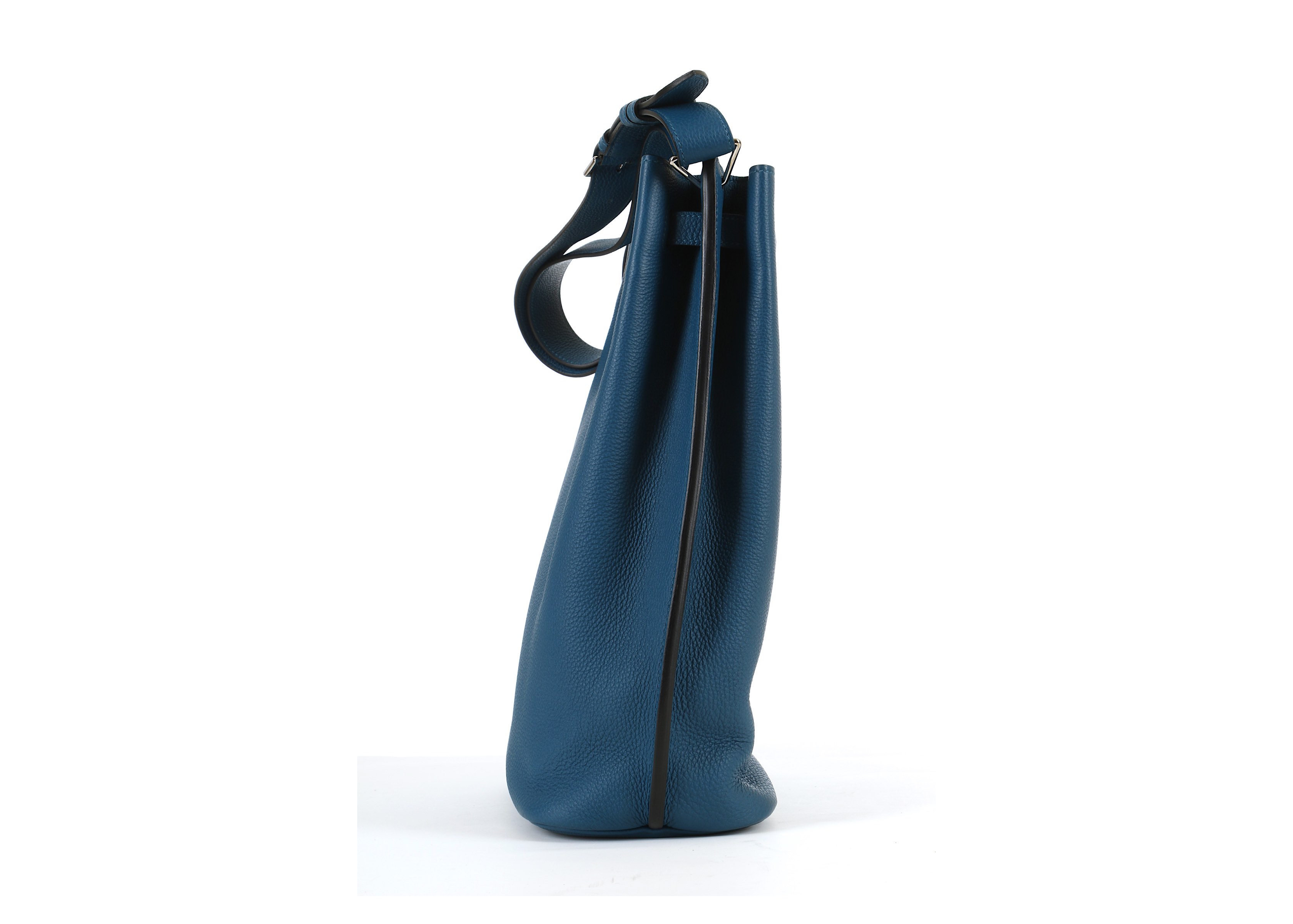 Hermes Blu Saphir So Kelly 26, c. 2015, Togo leather with Palladium plated hardware and adjustable - Image 3 of 9