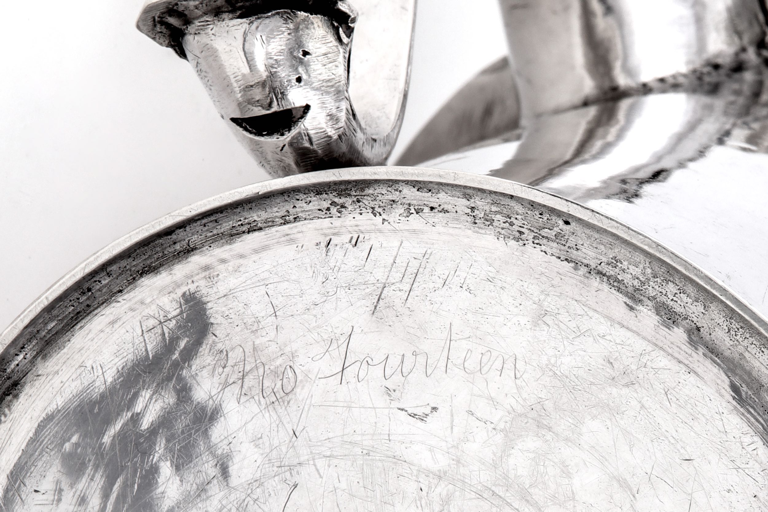 A Charles II sterling silver tankard, London 1676 by E G in a rectangle, attributed to Edward Gladwi - Image 10 of 12