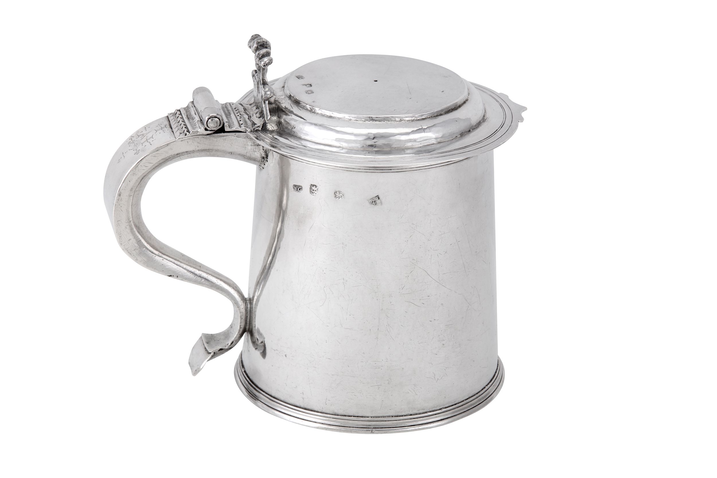 A Charles II sterling silver tankard, London 1676 by E G in a rectangle, attributed to Edward Gladwi