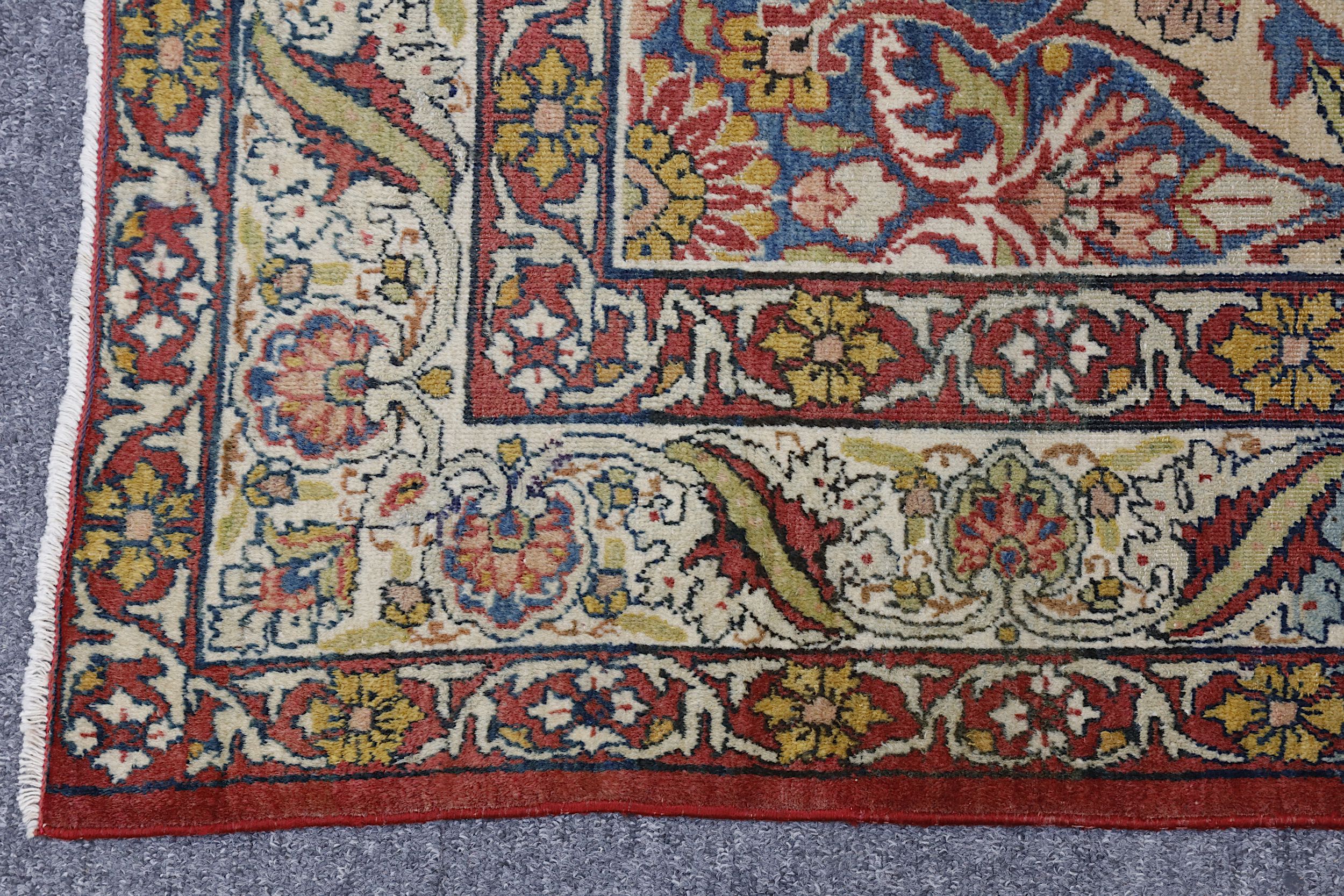 AN ANTIQUE KIRMAN LAVER RUG, SOUTH PERSIA approx: 6ft.8in. x 4ft.9in.(204cm. x 145cm.)  Beautiful - Image 4 of 5