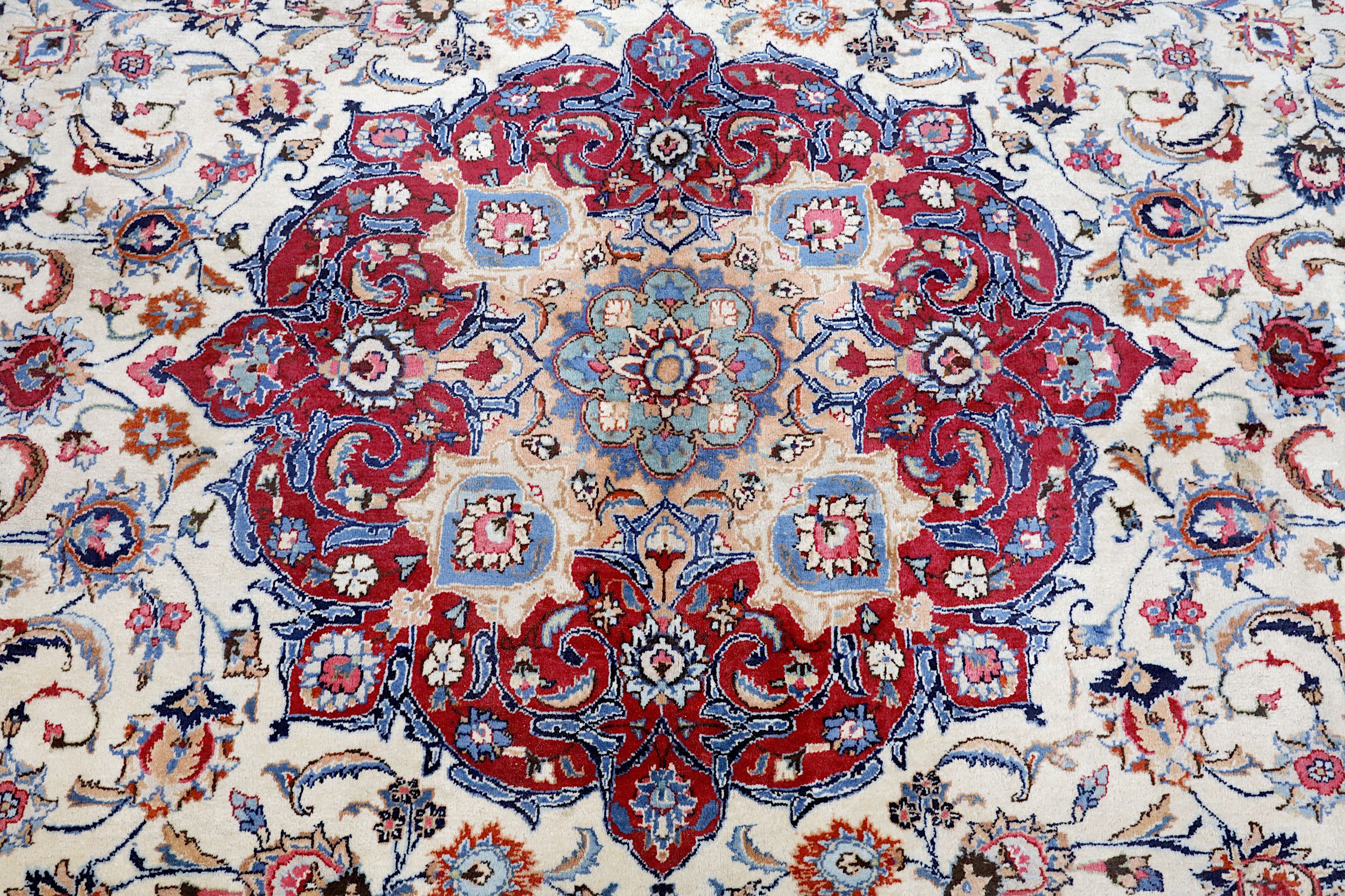 A FINE SAROUK CARPET, WEST PERSIA approx: 12ft.8in. x 9ft.9in.(387cm. x 296cm.) Then ivory field - Image 2 of 5