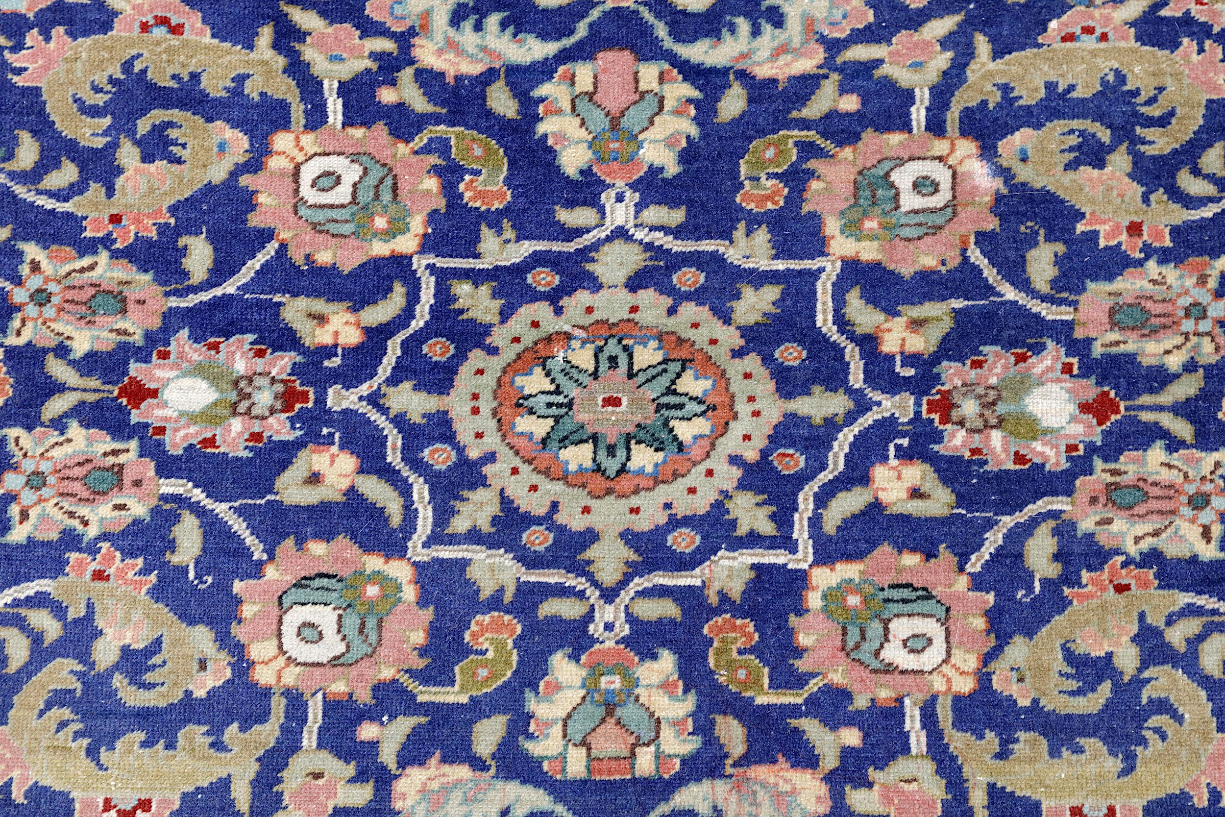 A FINE PANDERMA RUG, TURKEY approx:5ft.8in. x 3ft.10in.(173cm. x 117cm.) The field with palmettes - Image 2 of 5