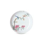 A SMALL CHINESE FAMILLE ROSE RUBY-BACK DISH.