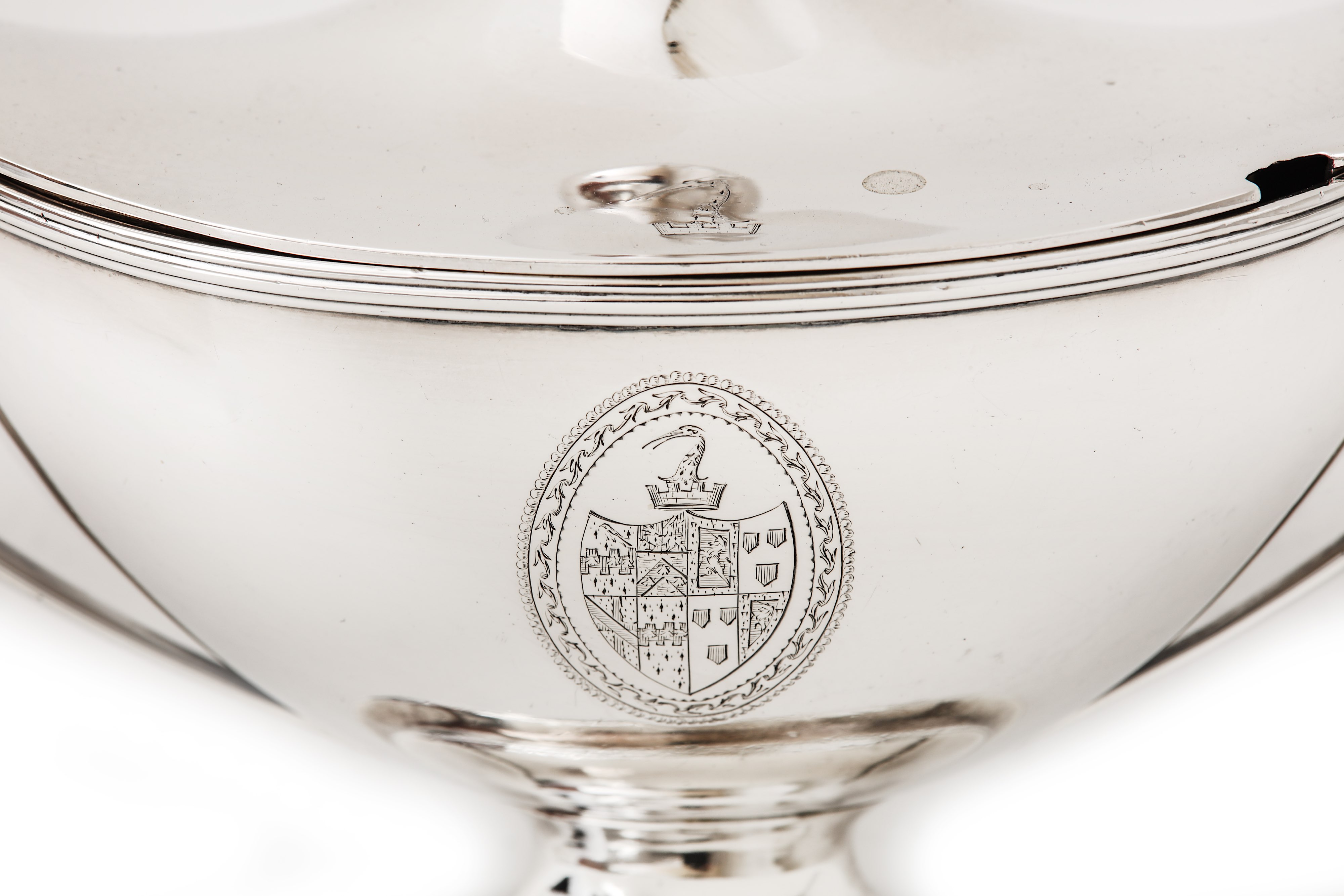 A George III sterling silver sauce tureen, London 1788 by John Wakelin & William Taylor (reg. 25 Sep - Image 3 of 6