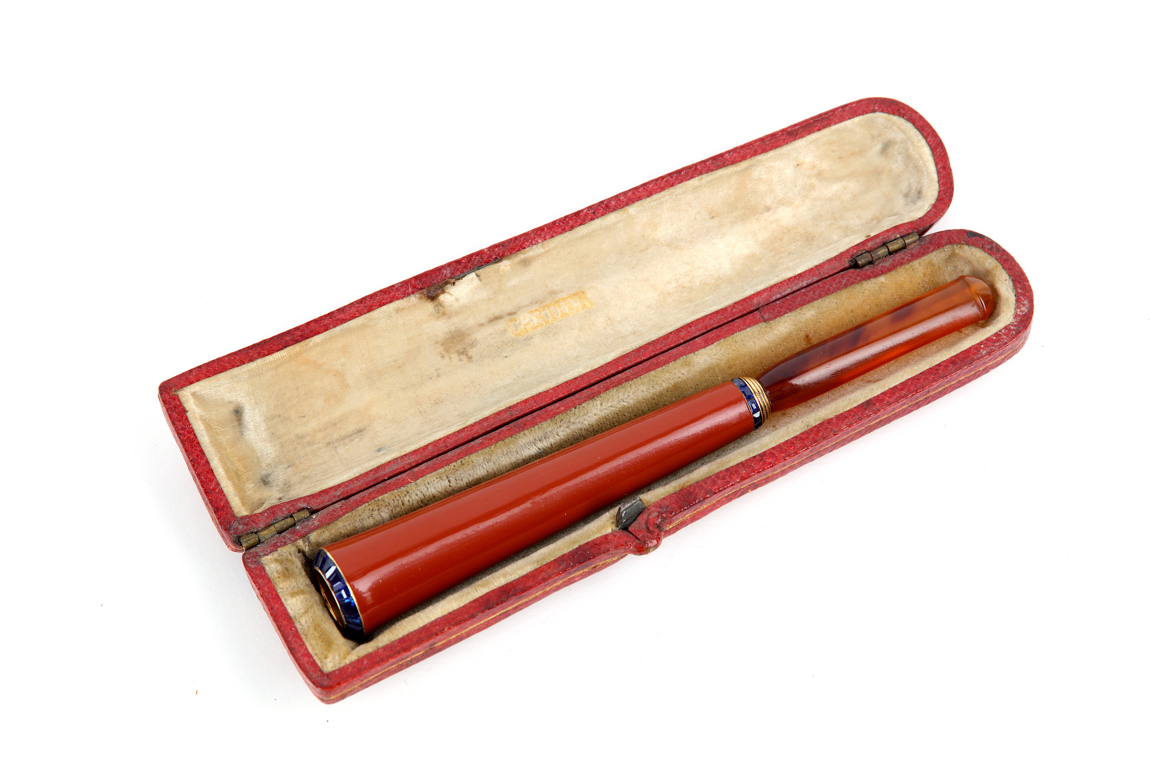 A cased early 20th Century French 18 carat gold, lacquer and gem set cigarette holder, Paris circa 1 - Image 3 of 3