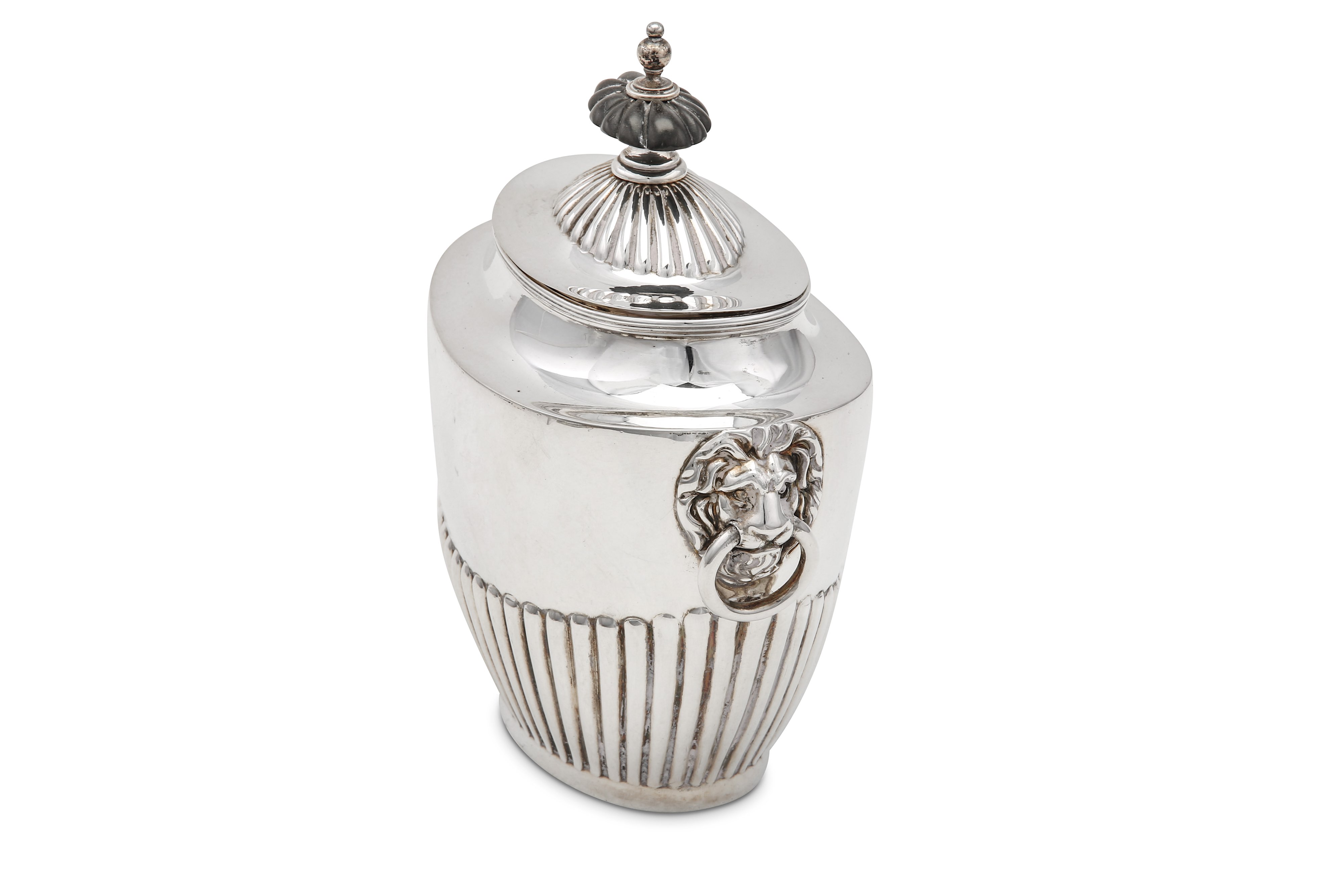 An Edwardian sterling silver tea caddy, Sheffield 1909 by Walker & Hall - Image 2 of 4