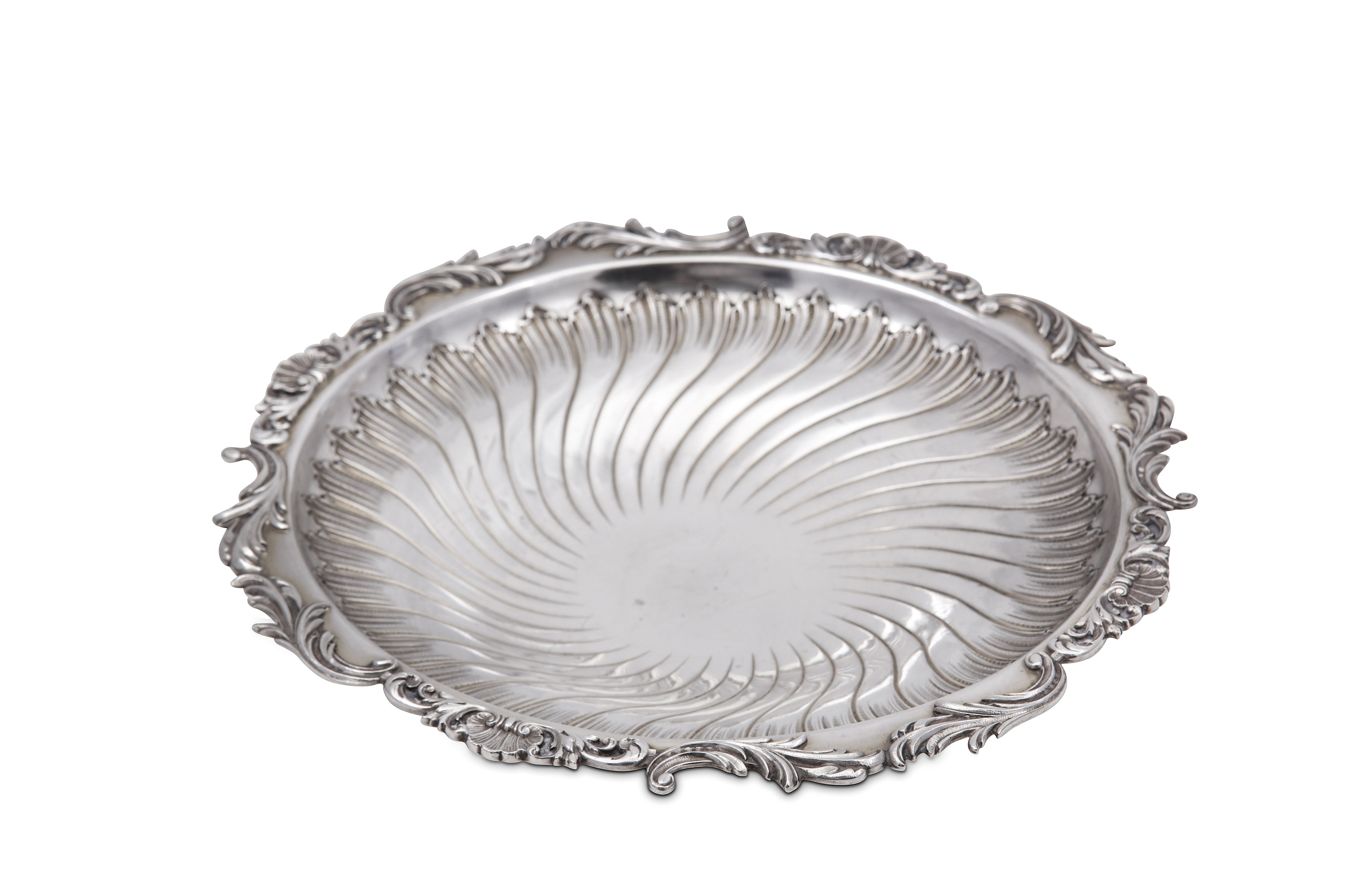 A set of three late 19th/early 20th century French 950 standard silver footed dishes, Paris circa 19 - Image 3 of 4
