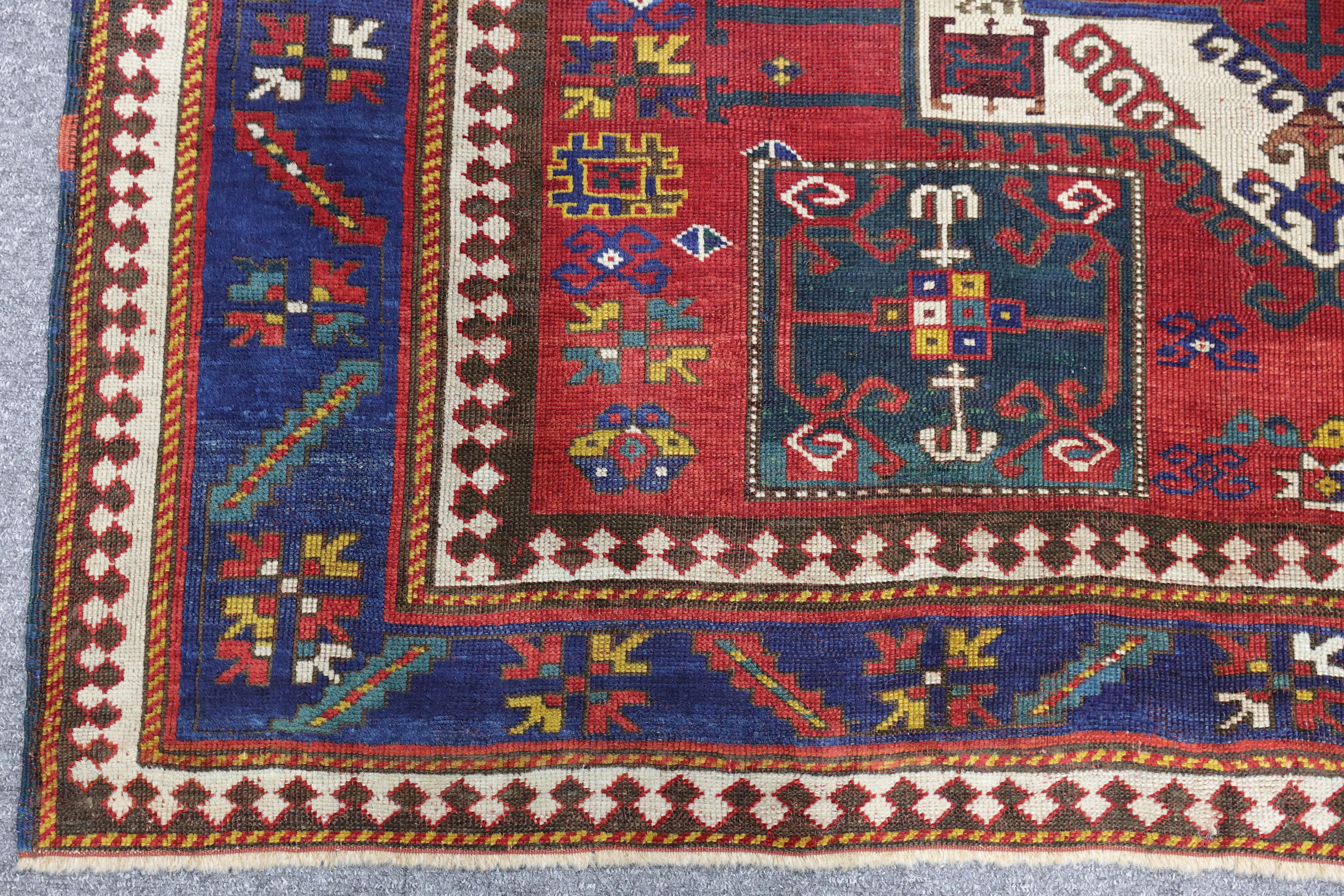 AN ANTIQUE FACHRALO KAZAK RUG, SOUTH CAUCASUS - Image 6 of 7