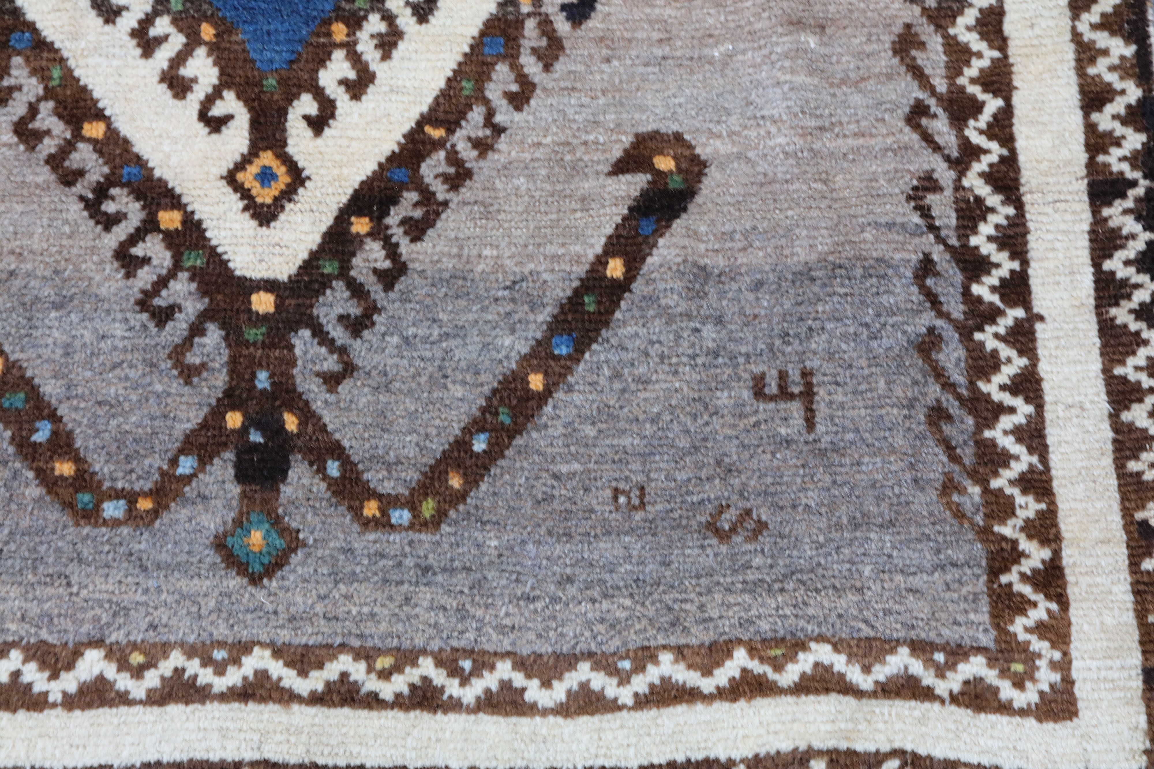 AN ANTIQUE GABBEH LONG RUG, SOUTH-WEST PERSIA - Image 7 of 11