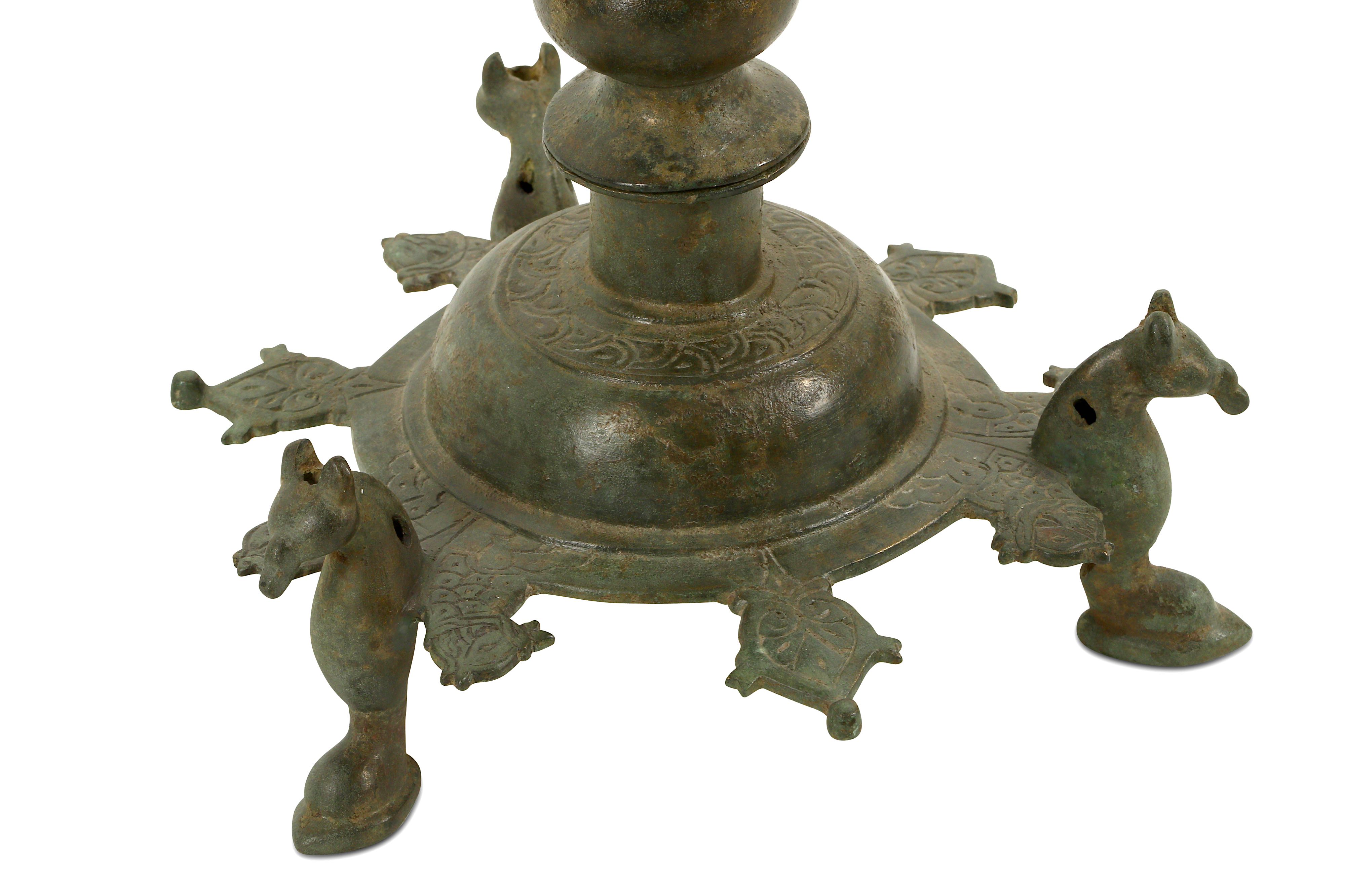 A BRONZE THREE-FOOTED OIL LAMP STAND - Image 7 of 8