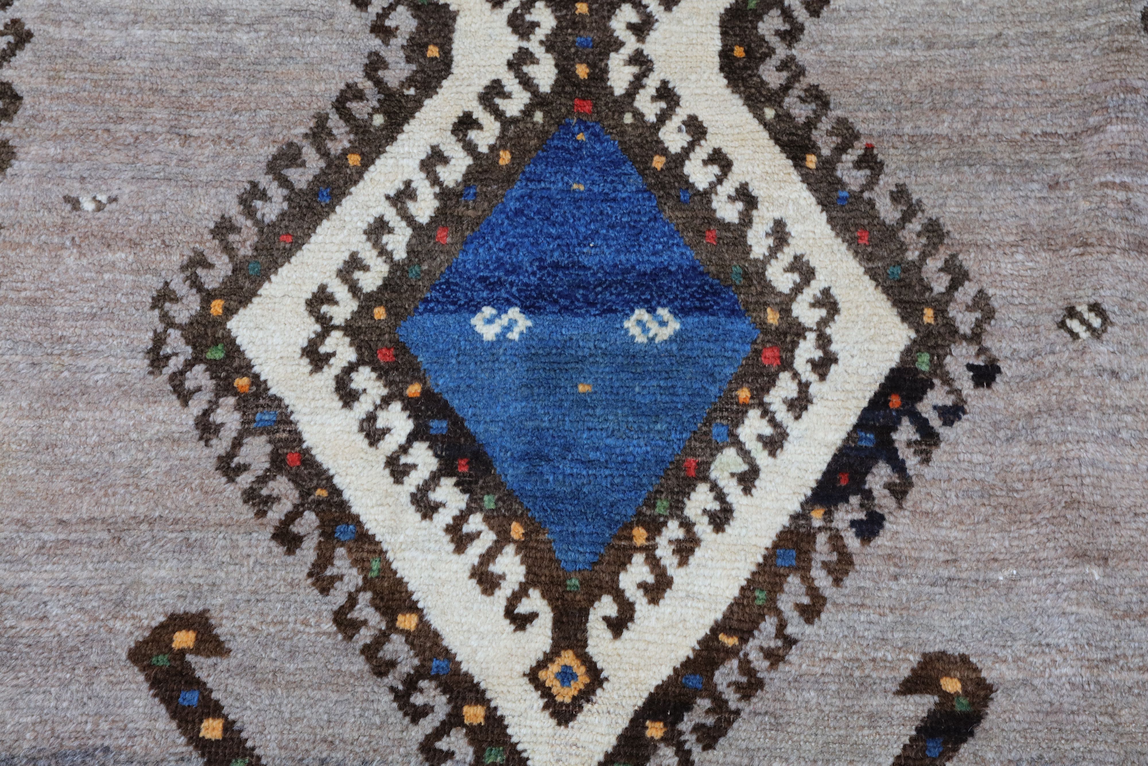 AN ANTIQUE GABBEH LONG RUG, SOUTH-WEST PERSIA - Image 6 of 11