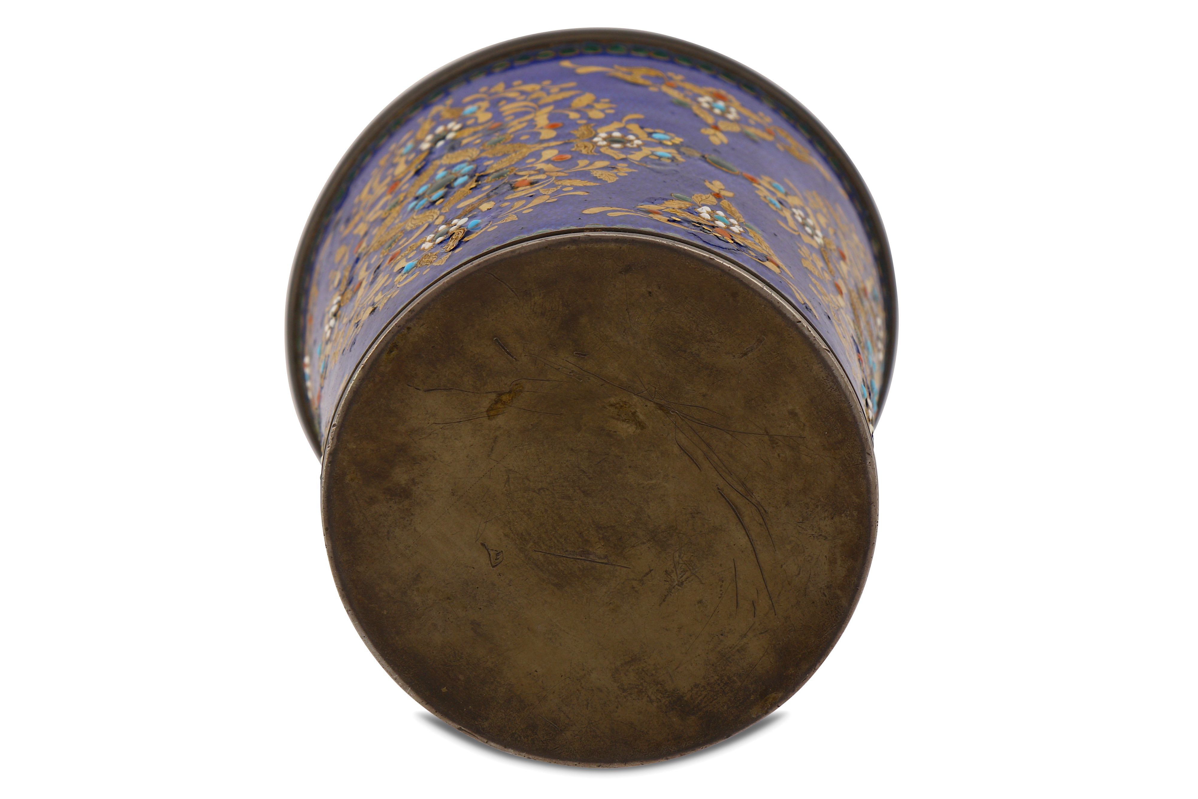 A TALL ENAMELLED SILVER CUP - Image 4 of 5