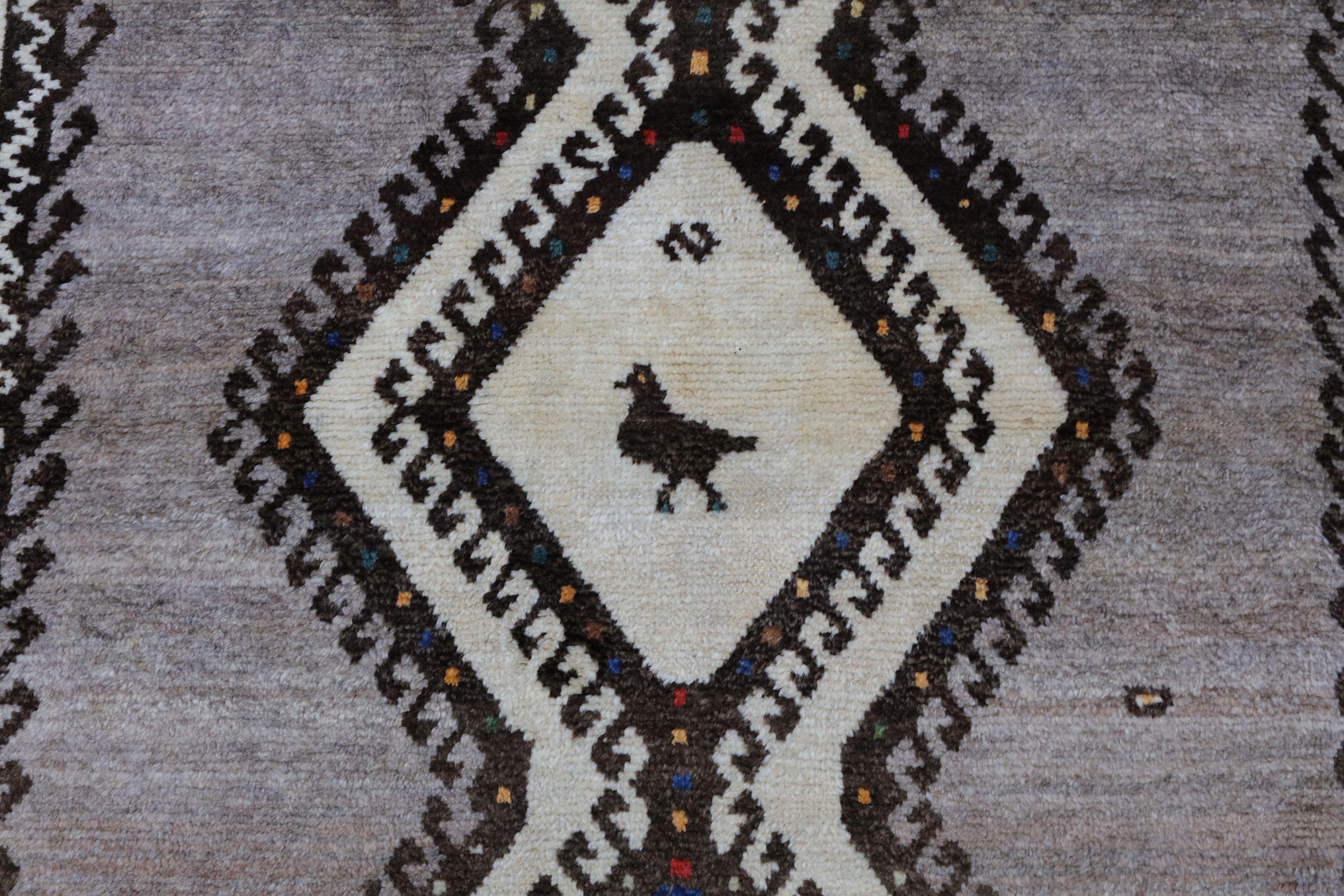 AN ANTIQUE GABBEH LONG RUG, SOUTH-WEST PERSIA - Image 5 of 11